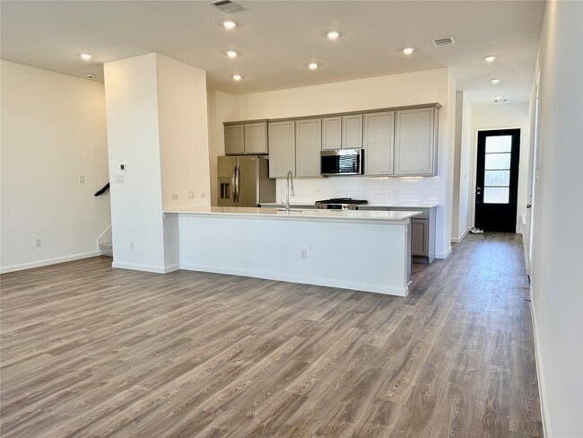 Photo - 5506 Amber Brook Ln