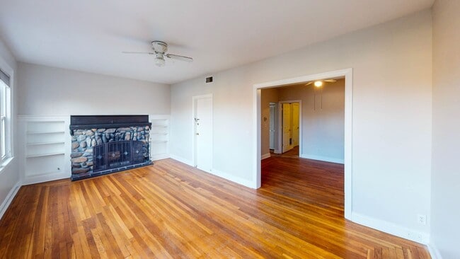 Building Photo - Renovated 2 Bedroom Apartment in Wooster Square! Unit 4 (3)