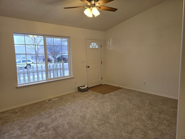 Photo - Freshly Updated 3 Bed | 2 Bath Home with Sunroom & Fenced Yard – Twin Falls