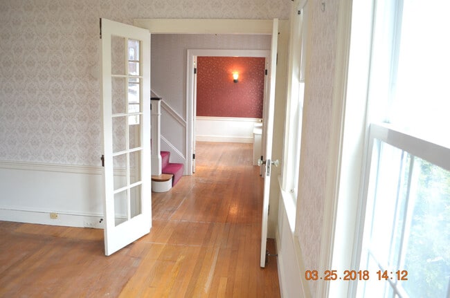 60 Undine Rd
