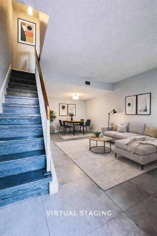 Building Photo - 560 NW 82nd Pl