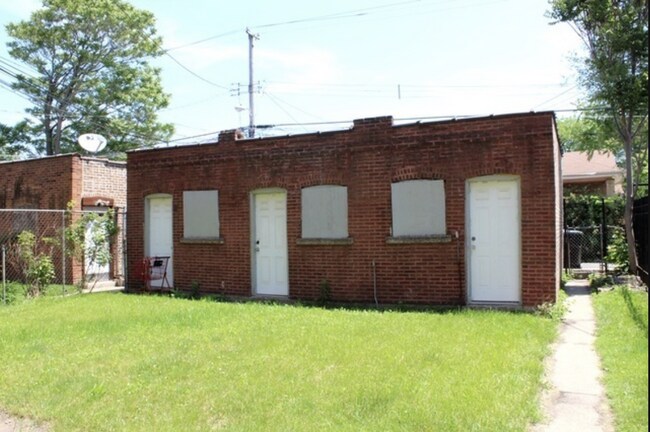 7427 S Chappel Ave Unidad 1