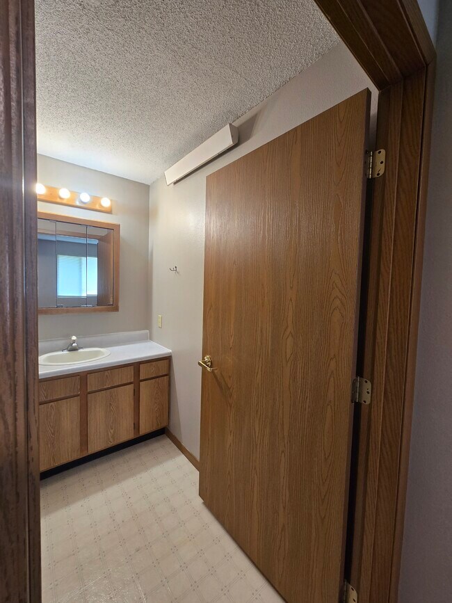 Photo - 8th & 8th Apartments Unidad 201