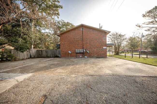 3801 Lanier Ave