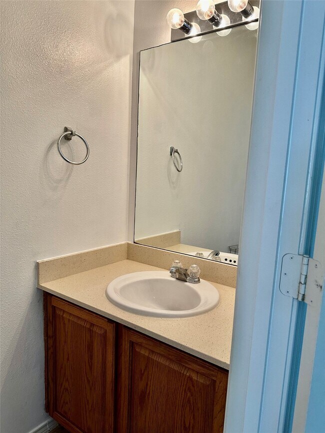 Photo - 29740 Sullivan Oaks Dr