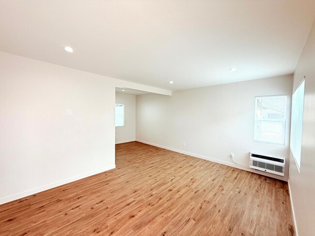 Photo - 2302-2306 N Frederic St Unit 2304 N Frederic St