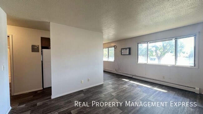 Photo - 3711 S Cathy Ave Unidad 4