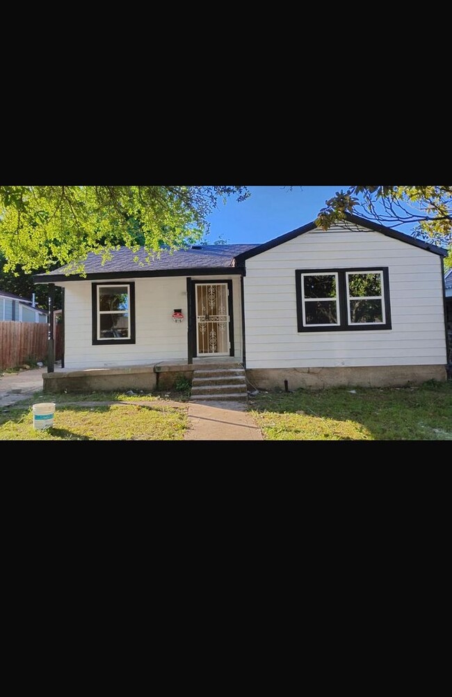 Spacious 3-Bedroom Home Near Downtown Dallas - Spacious 3-Bedroom Home Near Downtown Dallas