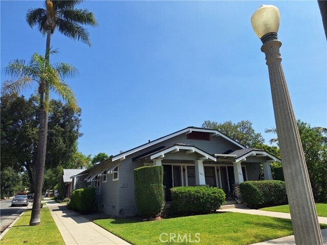 Photo - 547 W Wilshire Ave