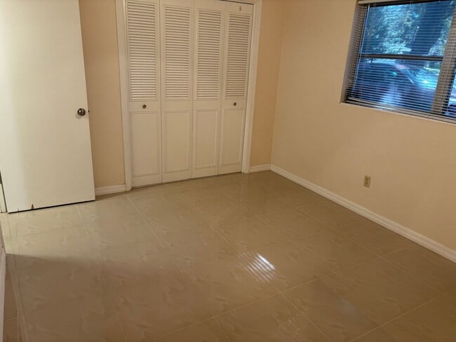 Photo - Spacious 3 bedroom home in quiet neighborhood