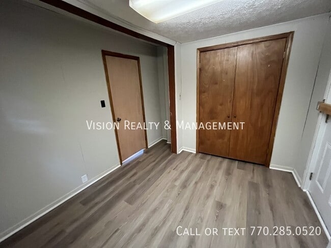 Photo - 802 E Williams St