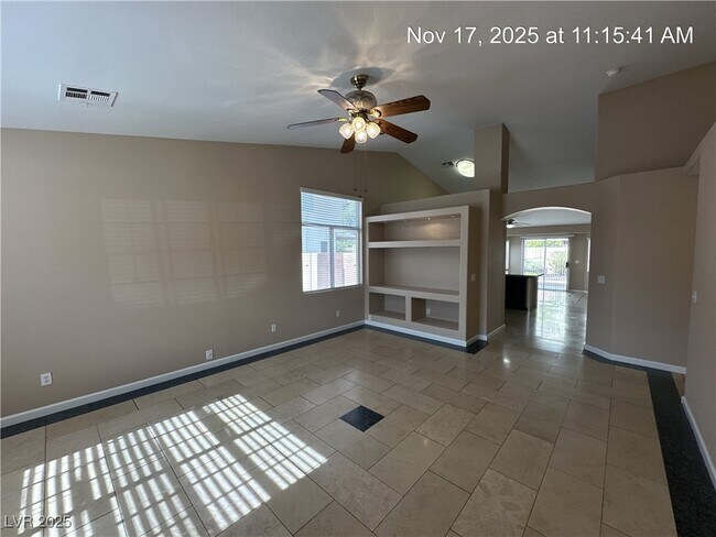 Photo - 5320 Corbett St