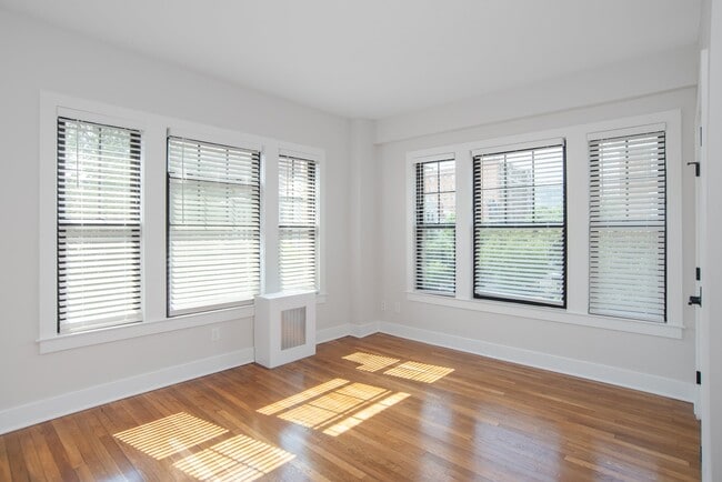 1830 R Apartments