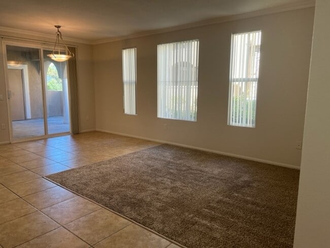 Photo - ***BEAUTIFUL SAVANNAH TERRACE CONDO***