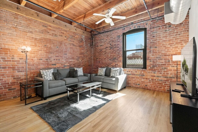 Building Photo - 1890 Wewatta St Unit SI ID1508527P