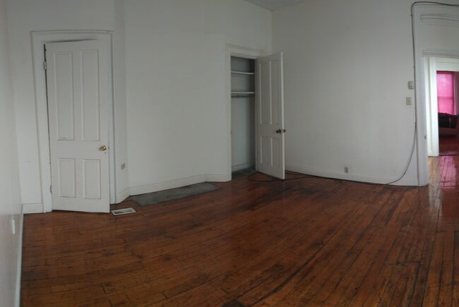 Photo - 2303 Kenton St Unidad #2