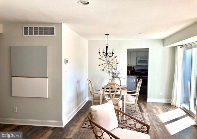 Photo - 345 Homeland Southway Unit 1A