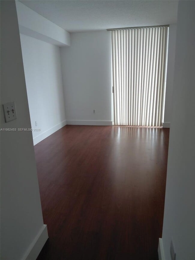 Photo - 5077 NW 7th St Unidad 1006