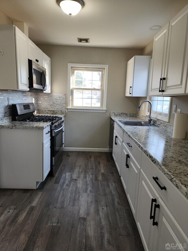 53 Dalton Pl Rental House Rental in Edison, NJ