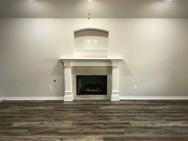 Photo - 550 Holly St