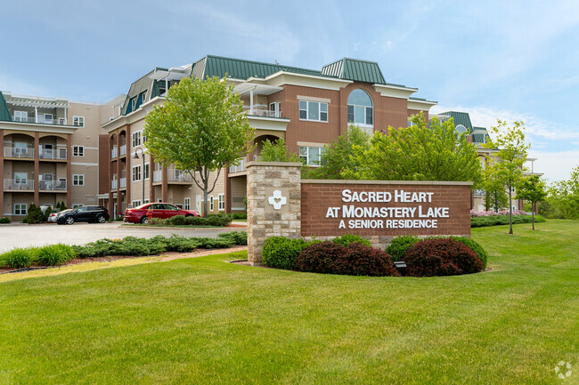 Front view - Sacred Heart at Monastery Lake Rental