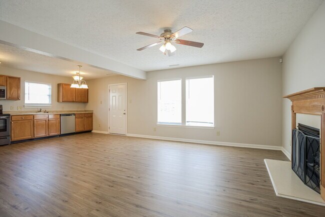 1589 Matthew Allen Cir