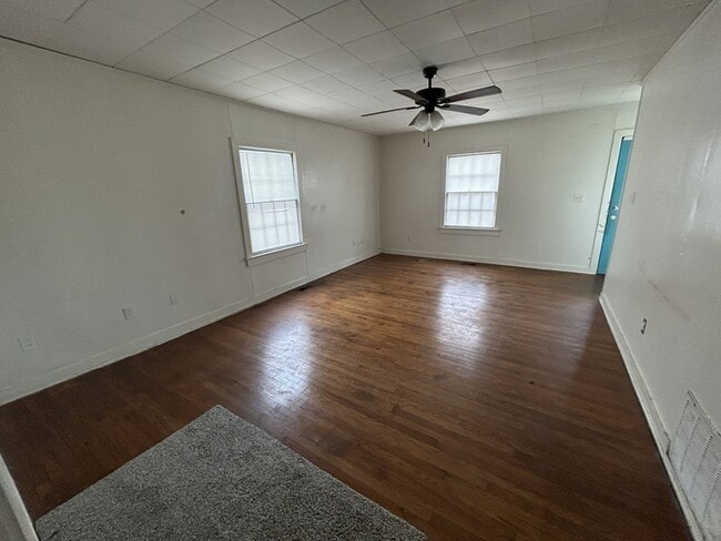 Photo - 955 N Curtis Ave