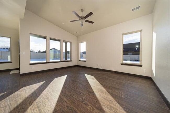 2469 Apex Ave