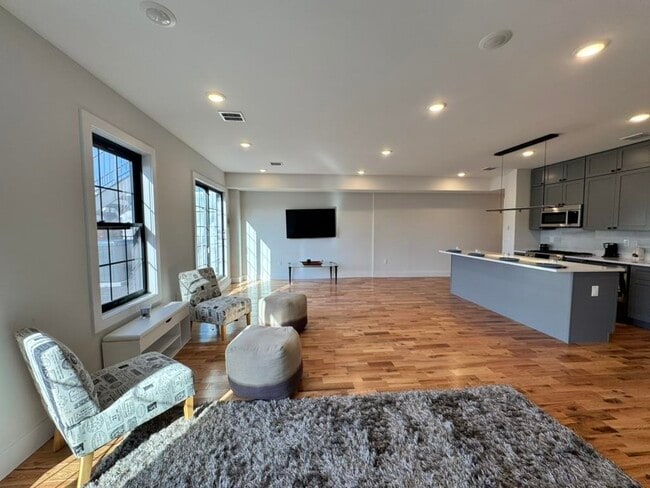 Photo - 241 Palisade Ave Unit 3