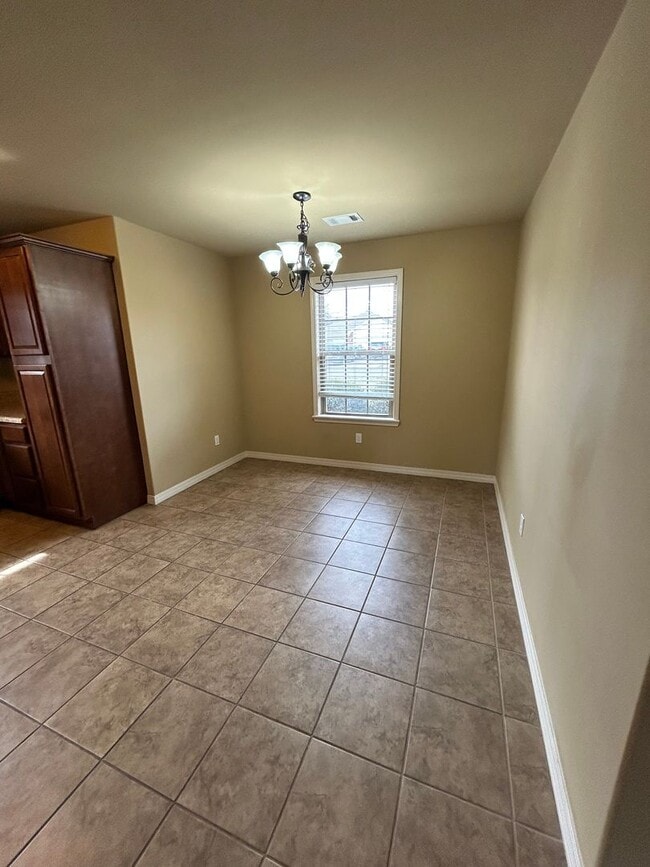 Photo - 1522 E 11th Cove