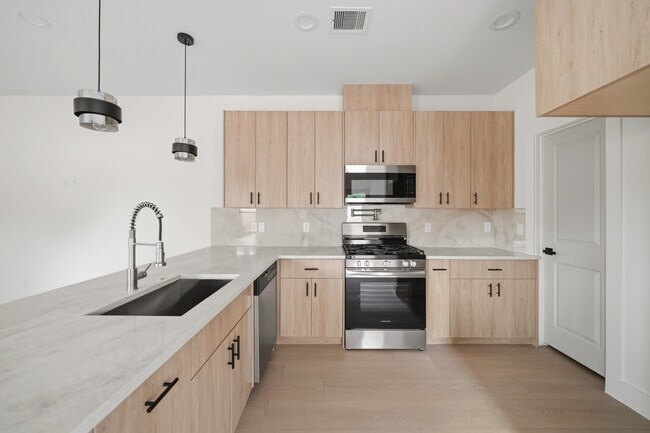 Photo - 4314 Stassen St