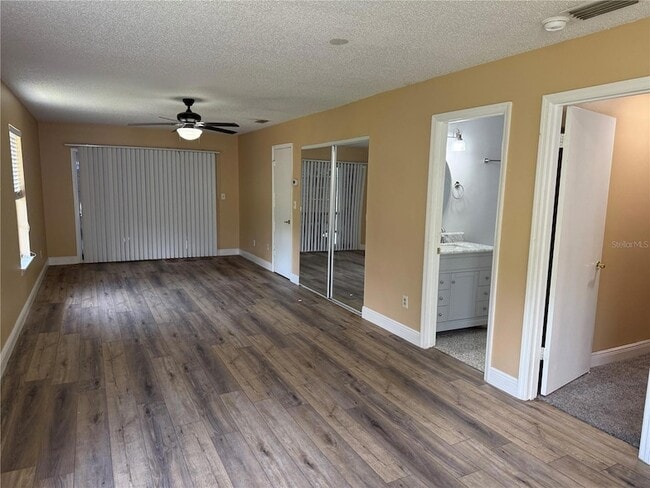 Photo - 313 Dirksen Dr Unit 4