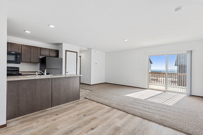 Building Photo - Shepherd Hills Commons