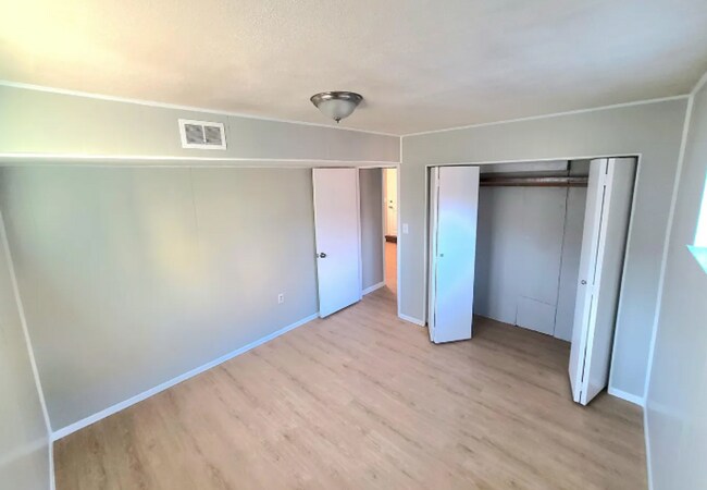 Photo - 2 Bed 1 Bath in Edgewater! Unit C