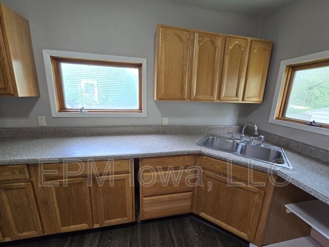 Photo - 1812 Logan Ave