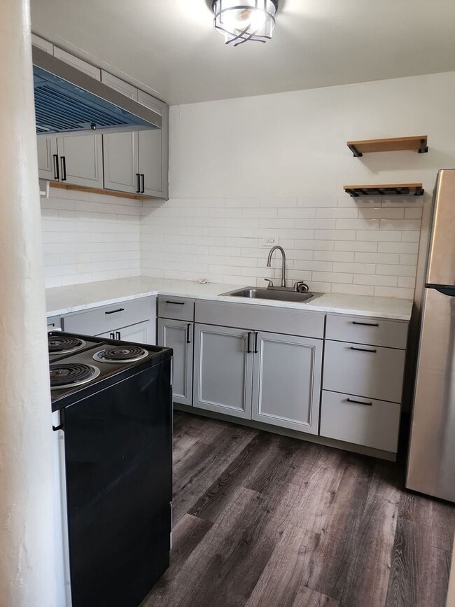 Photo - 1 bed 1 bath unit w/ shared laundry