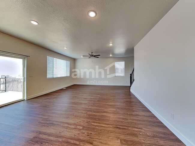 Photo - 1287 N Wagon Wy