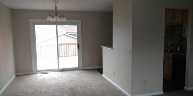 Photo - 1462 Hartwood Dr