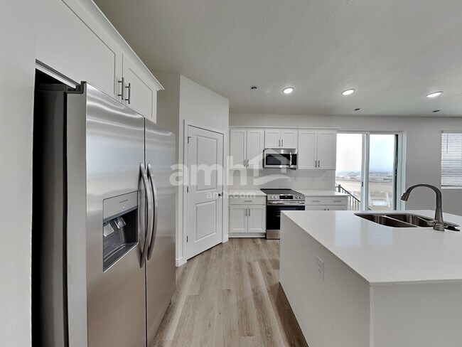 Photo - 1268 W Mahogany St