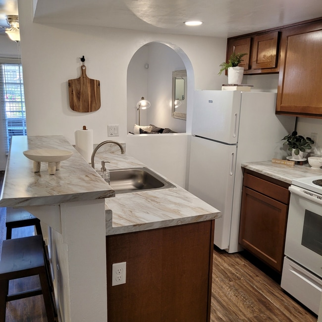 Lantana Apartments