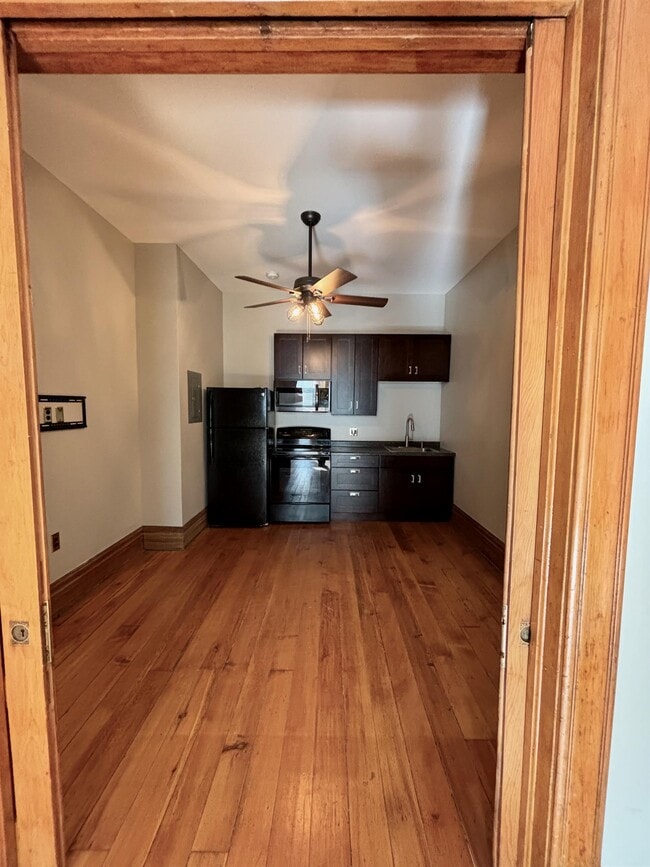 226 W Madison St
