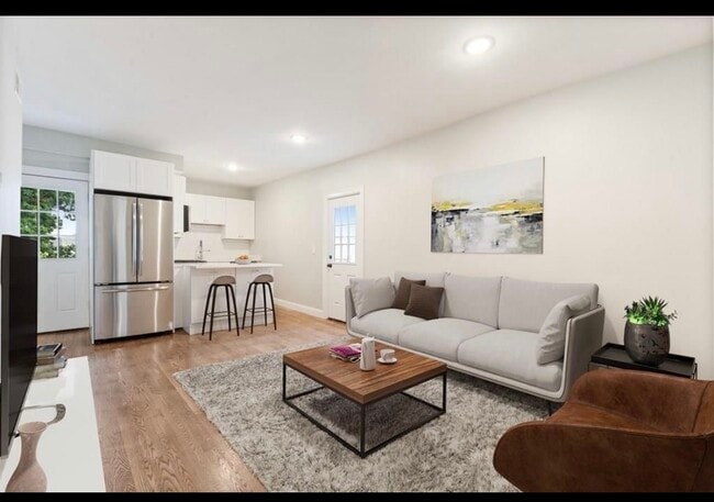 Building Photo - 24 Arcadia St Unit Available 9/1 : 2bd/ 2bath in Dorchester