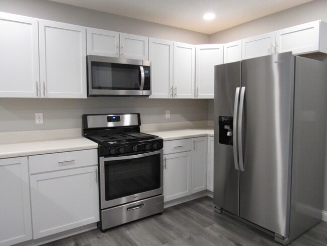 Photo - 240 5th St E