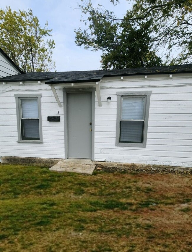 Building Photo - 2718 W Ave M Unit 3 Rental