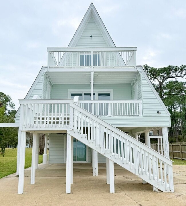 Building Photo - A-Frame Waterfront Home - Gulf Breeze