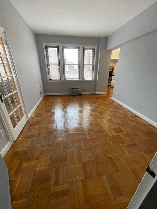 Photo - 1010 25th St NW Unit 807
