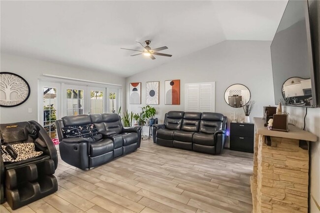Photo - 10327 Parkcrest Dr