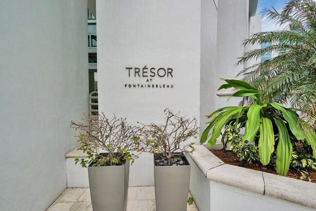 Photo - 4401 Collins Ave Unit SI ID1540460P