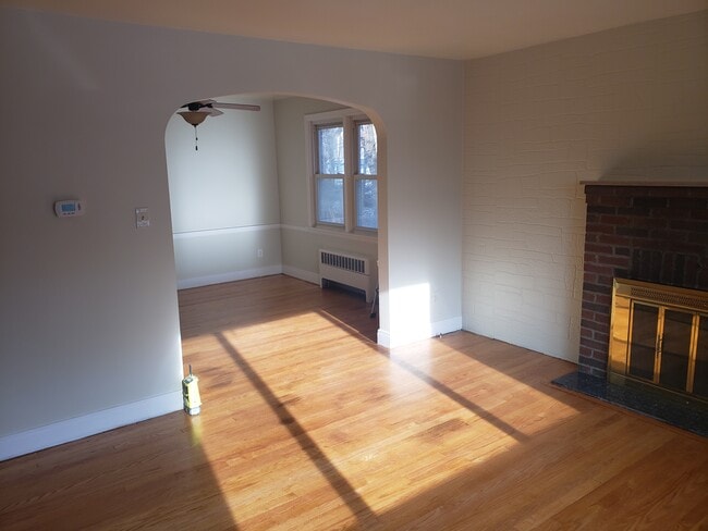 Photo - 19 Maplewood Ave Unit A