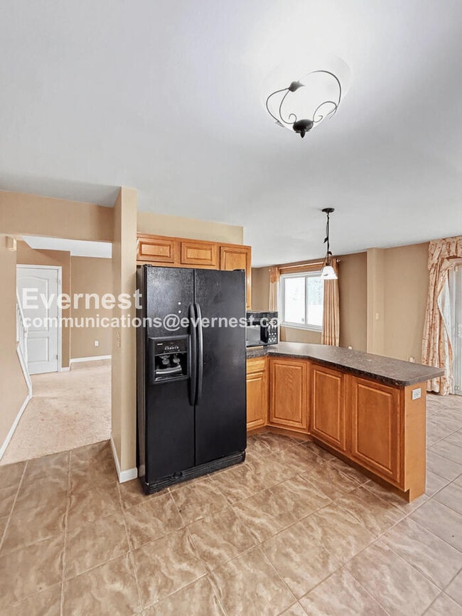 Photo - 642 Bellaire Ave